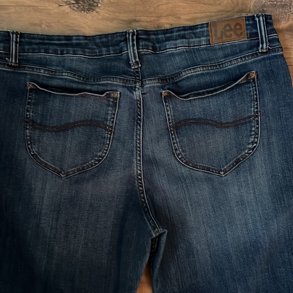 LEE Mid-Rise Boot Cut Regular Fit Denim Jeans 5 Pocket Button/Zipper Entry 18M - Picture 5 of 7
